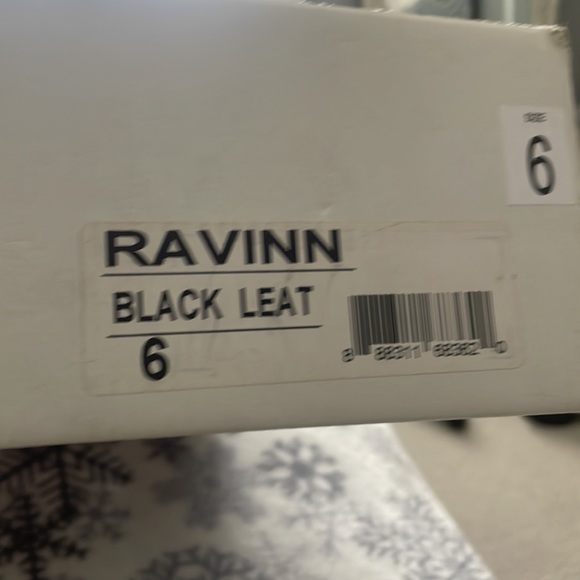 Boots Size 6  (Fits like 6.5) Steve Madden Black Leather - Picture 7 of 7